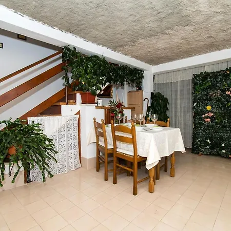 Mirjam Apartamento *